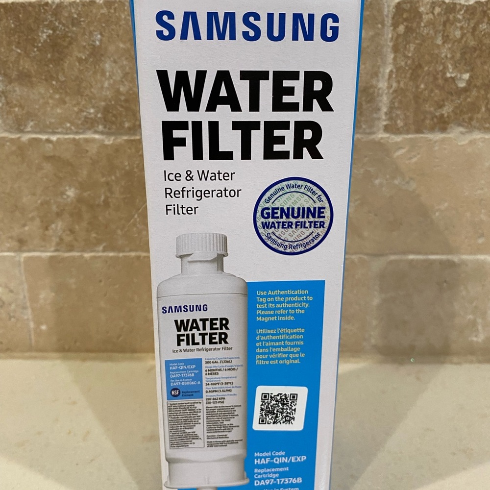Samsung White and Blue Water Filter Genuine Replacement